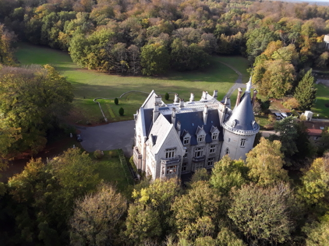 La Maison Française | Le château de la Chesnoye